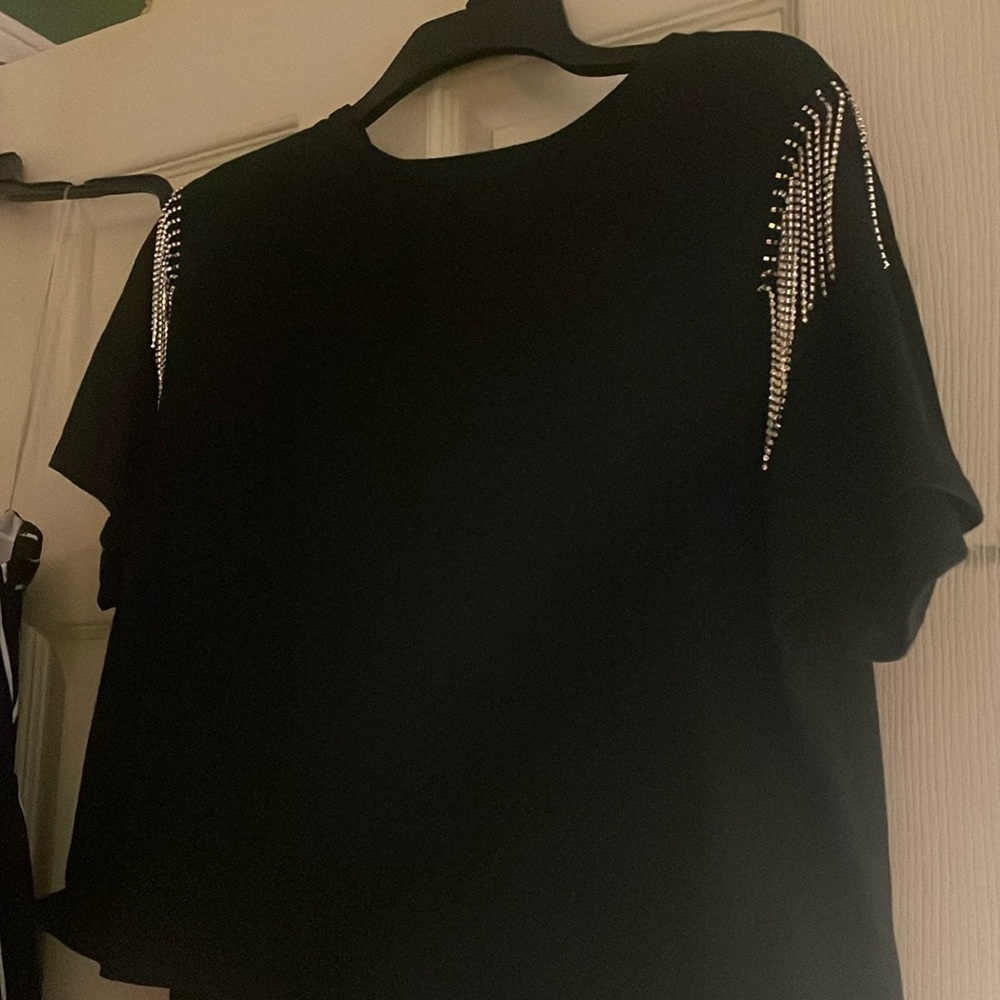 JOIE || Black Cropped T-Shirt w/ Rhinestone Embellishment. Sz. M
